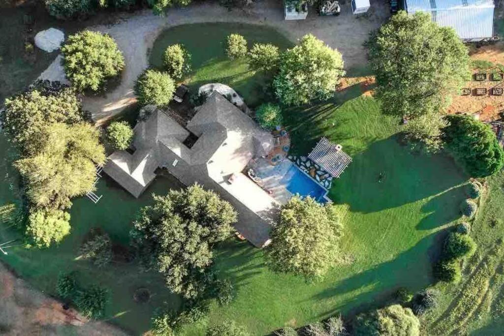 Beautiful Farmhouse W/ Pool On 6 Acres Ranch Aubrey Exterior photo
